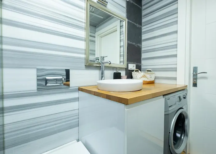 Cosy Triplex Flat דירה *