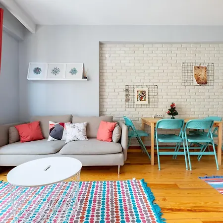דירה Cosy Triplex Flat